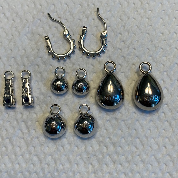 Huggie earrings set NEW - Picture 8 of 9